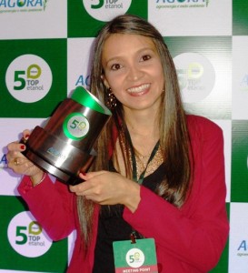 Adriana Marcela Silva Olaya durante a premiação